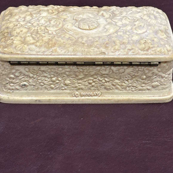Vtg incolay Victorian hinged box - Picture 3 of 6